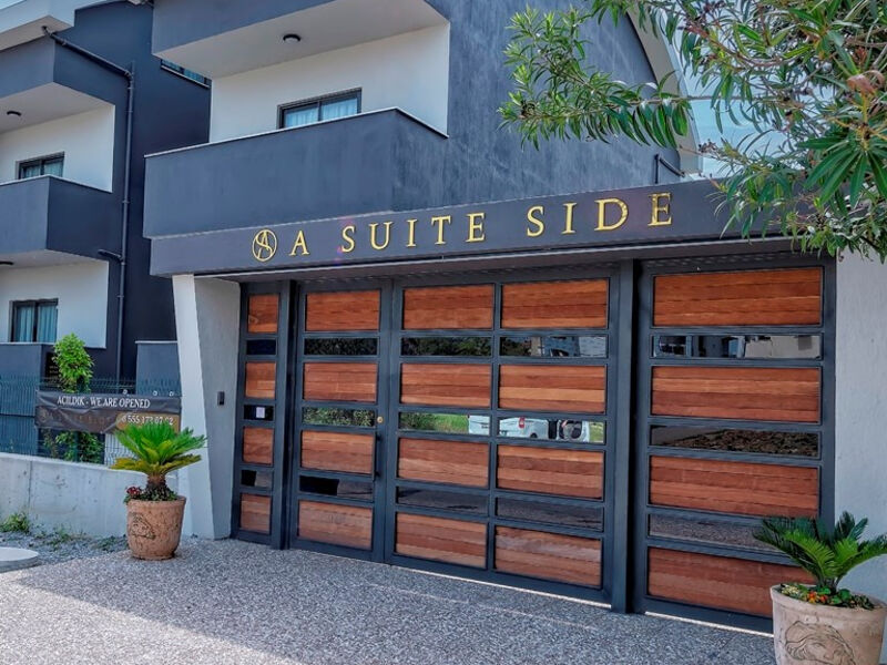 A Suite Side