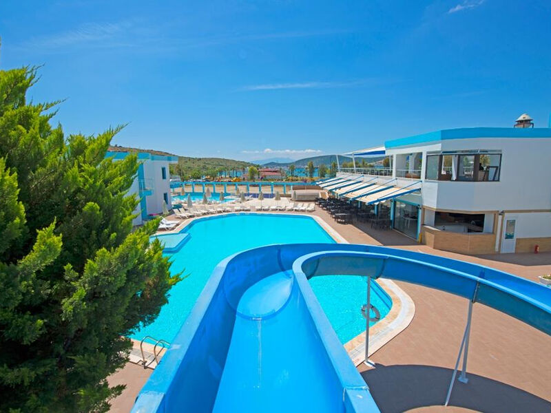 Costa Carina Resort