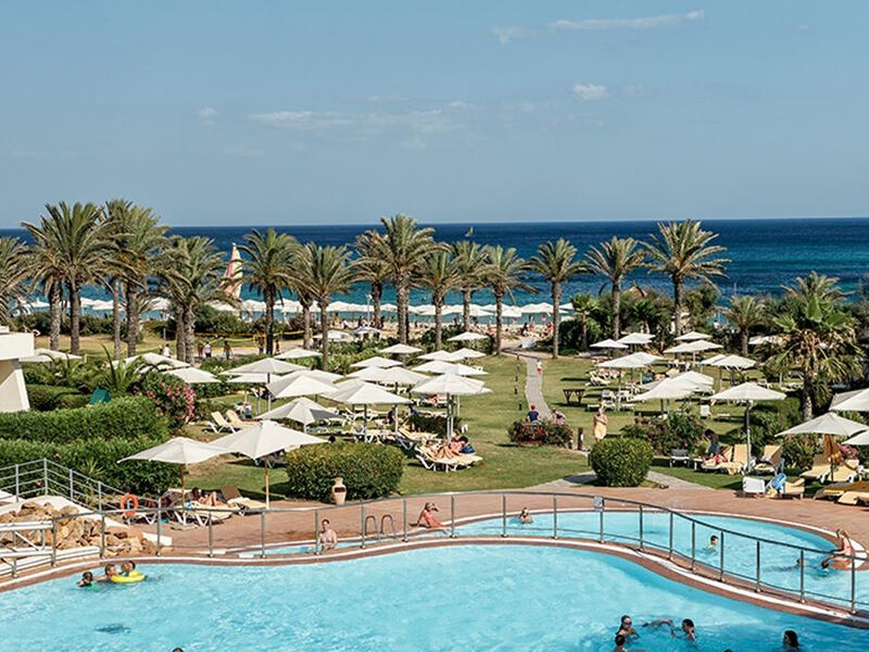 Delphino Beach Resort & Spa
