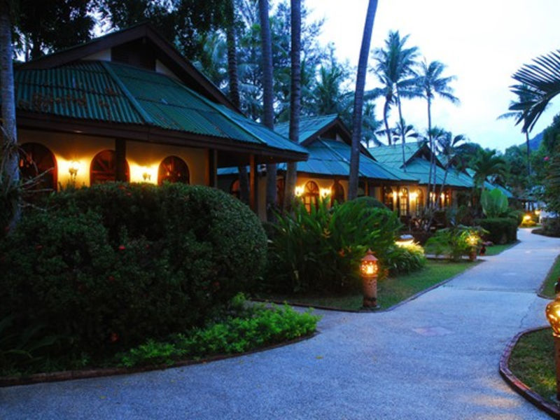Eden Bungalow Resort