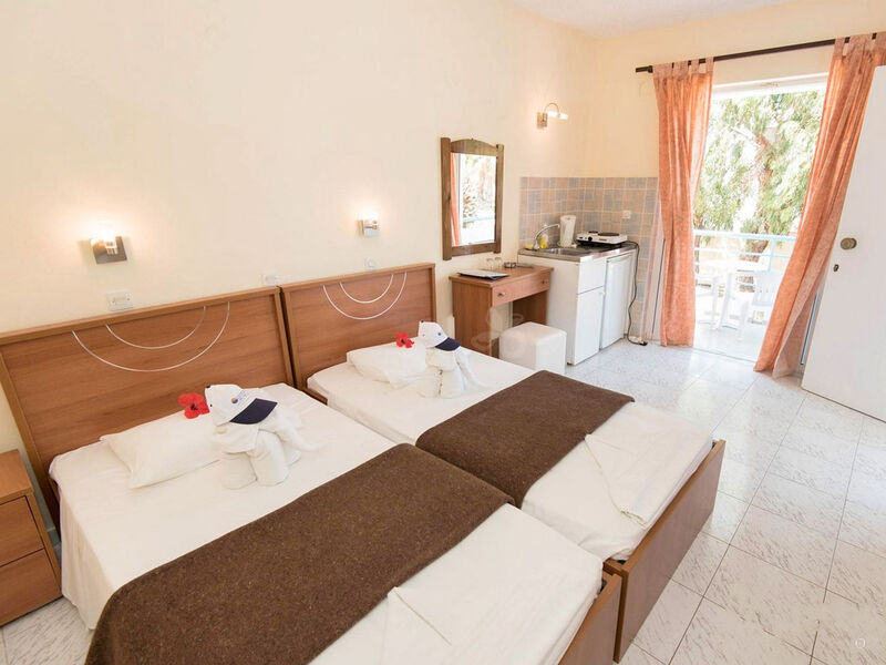 Leonidas Hotel and Suites