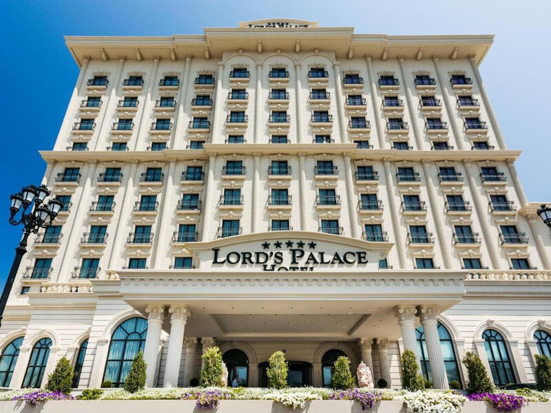 Lords Palace & Casino
