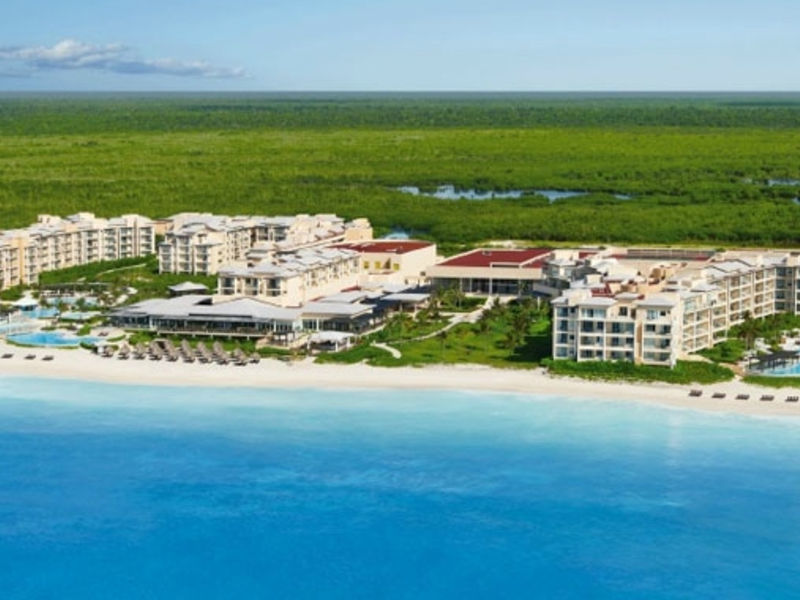 Now Jade Riviera Cancun