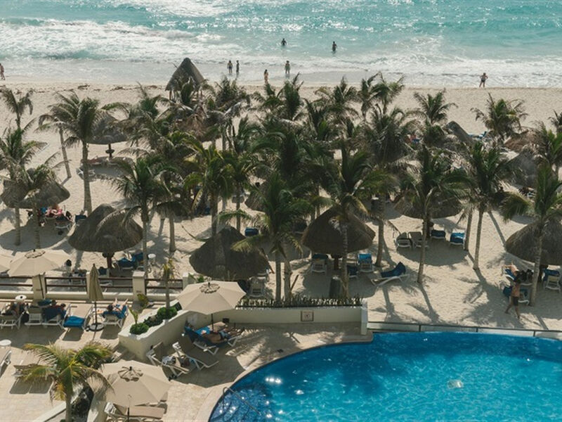 Nyx Cancun