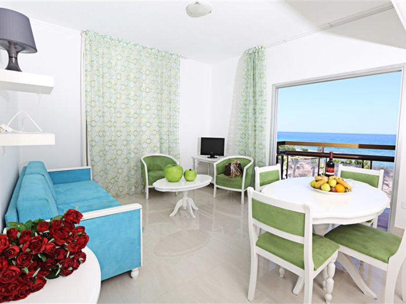 Marlita Beach Apartments