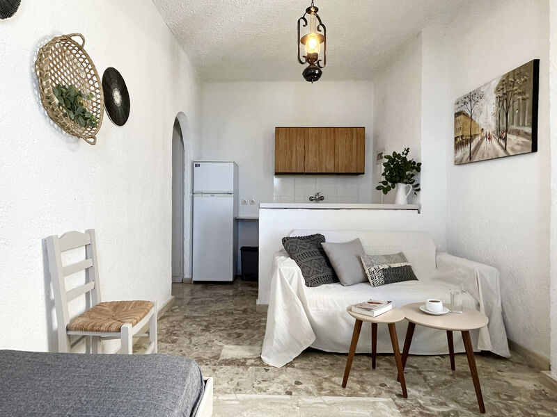 Achlia Apartments