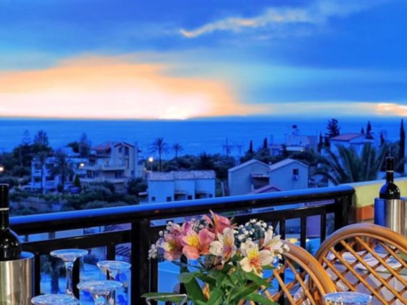 Studio Asterias Village
