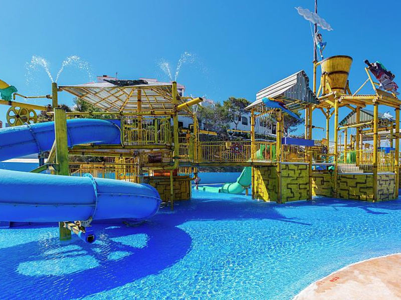 Carema Club Resort