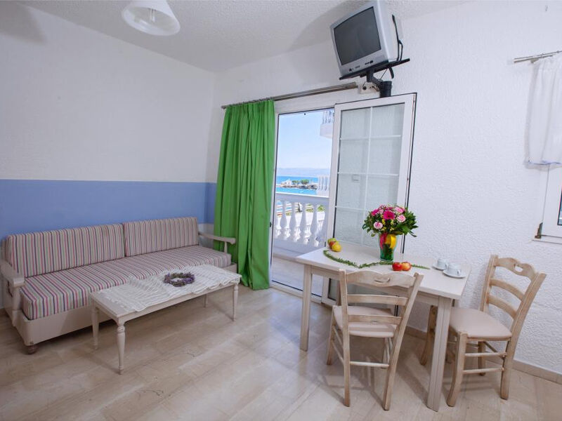 Elmi Suites Beach
