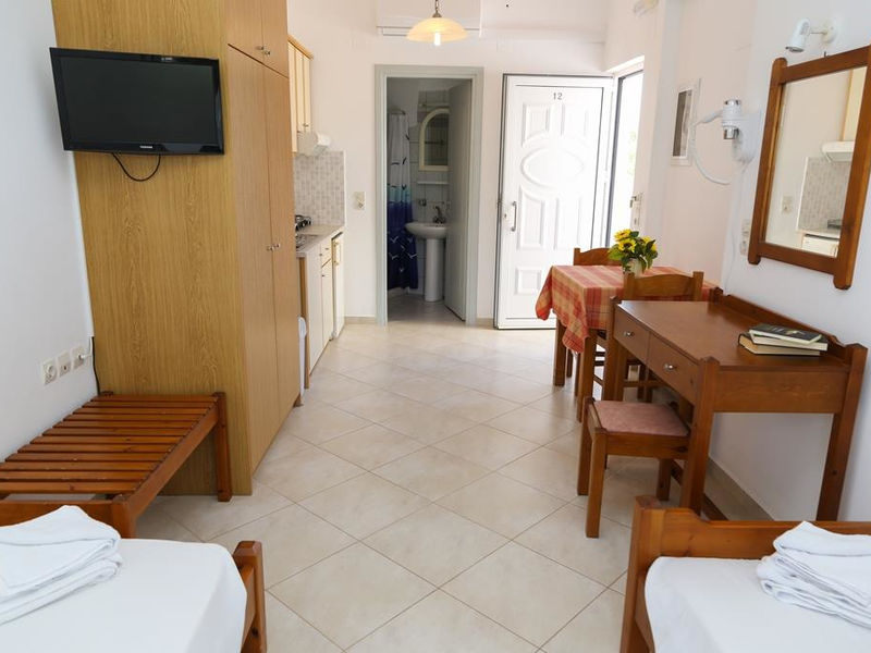 Elpida Apartments