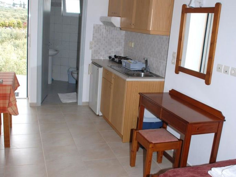 Elpida Apartments