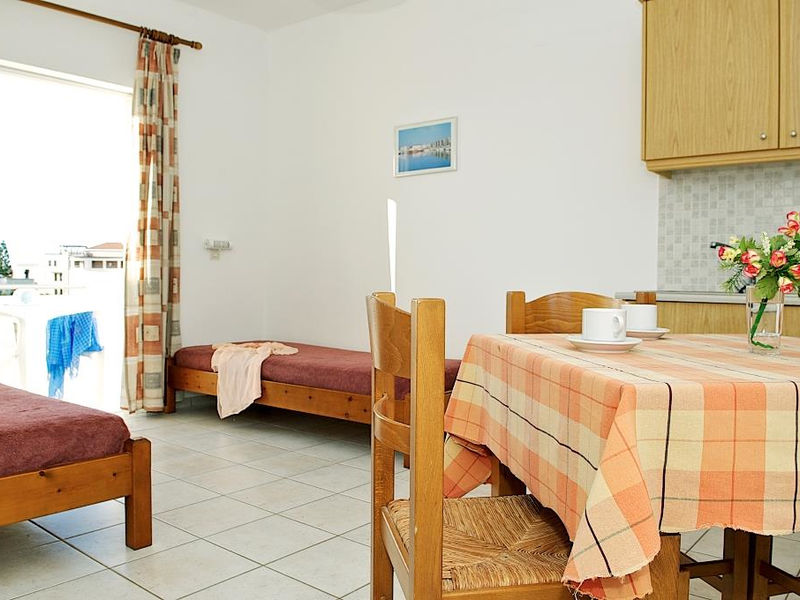 Elpida Apartments
