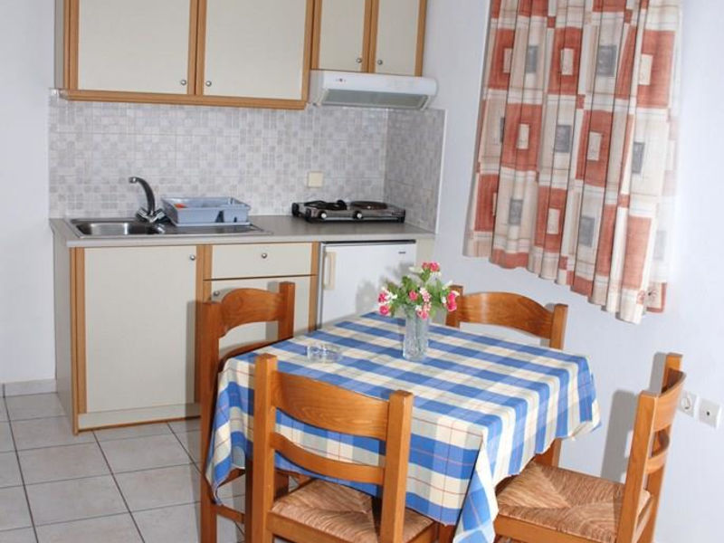 Elpida Apartments