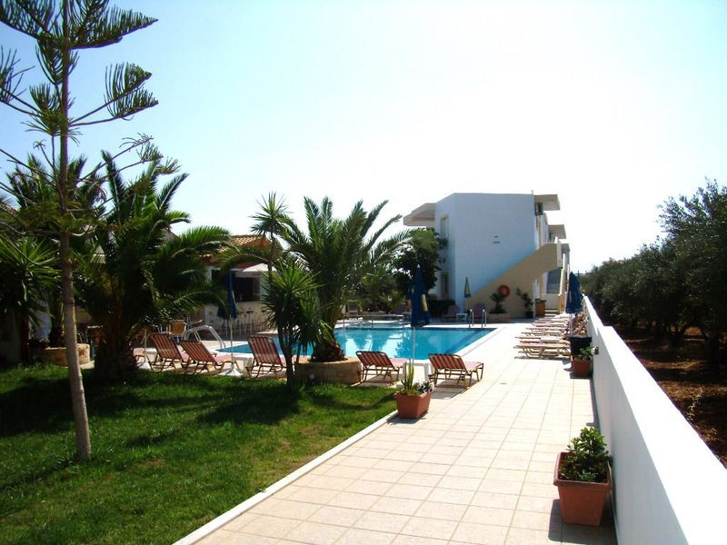 Elpida Apartments