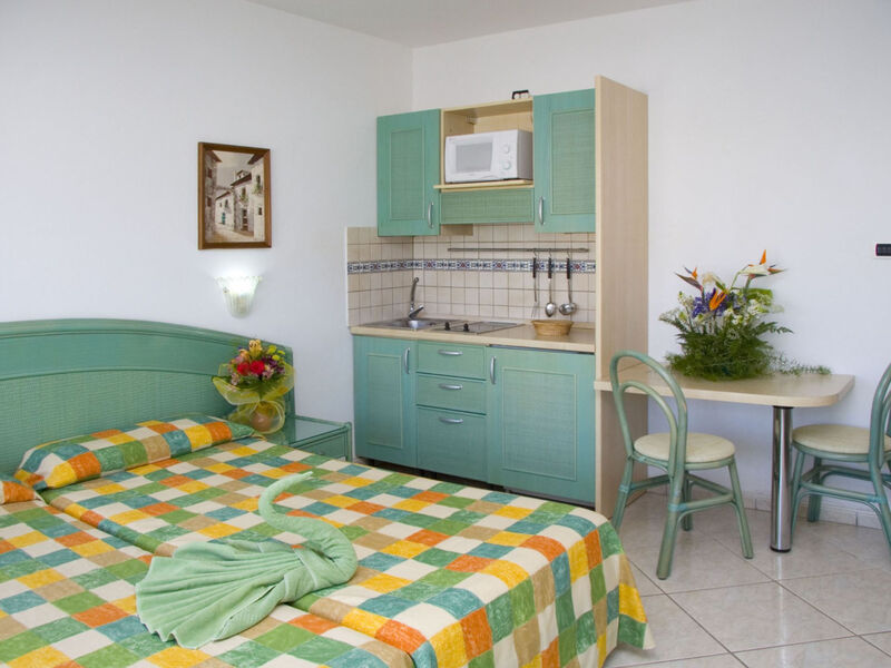 Esquinzo Y Monte Del Mar