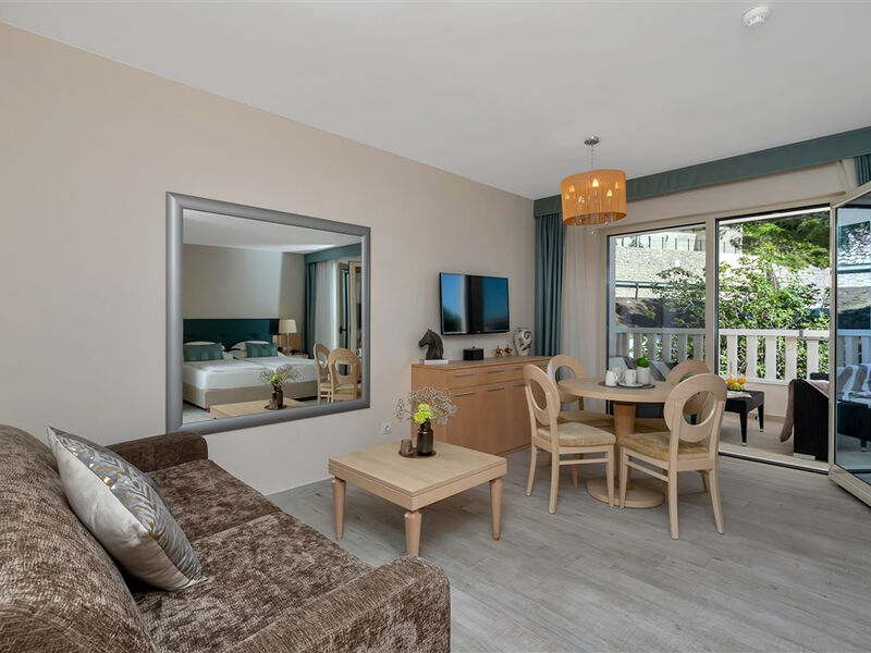 Aparthotel Flora