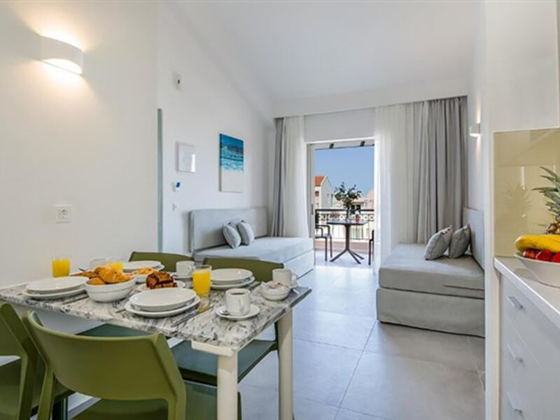 Aparthotel Lotus