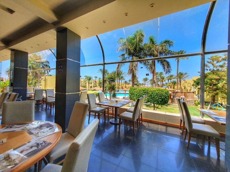 Aparthotel Manos Palace