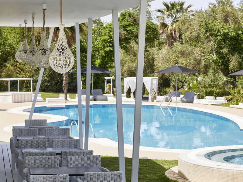 Mr & Mrs White Corfu