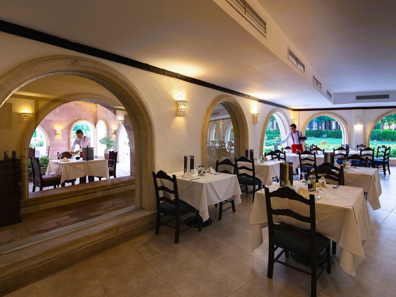Aparthotel Pinelopi