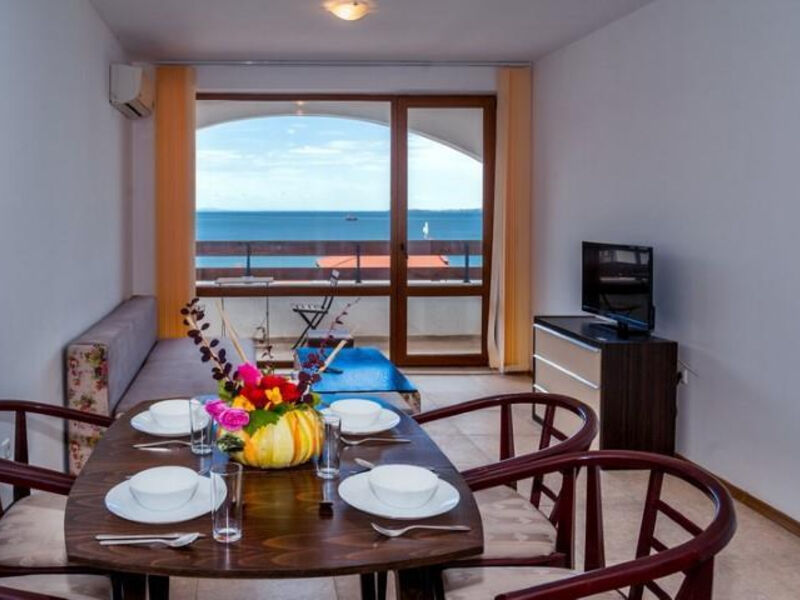 Robinson Vip Apartments