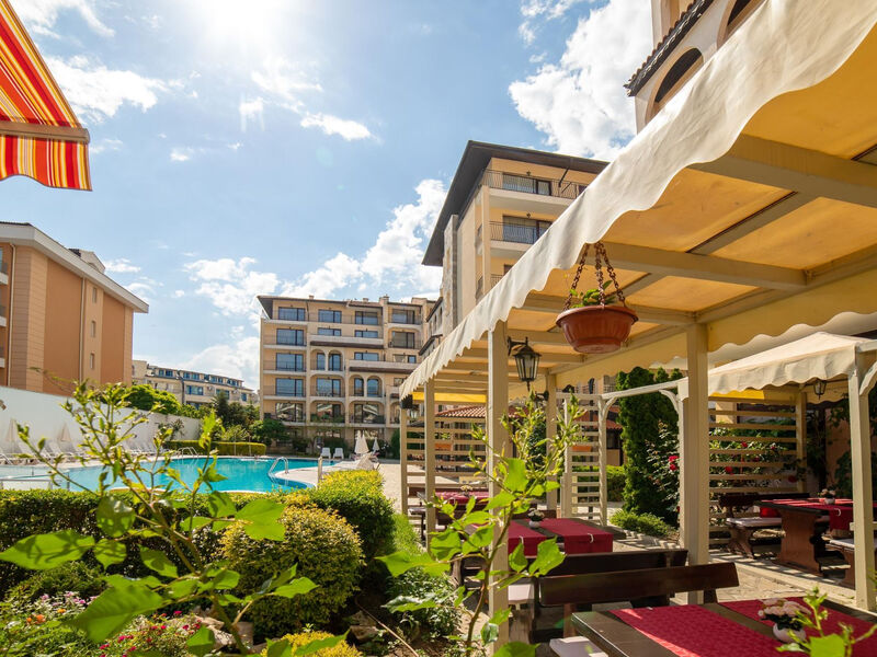 Hotel Rose Village