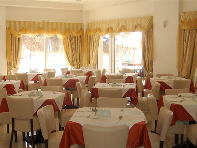 Aparthotel Royal Beach