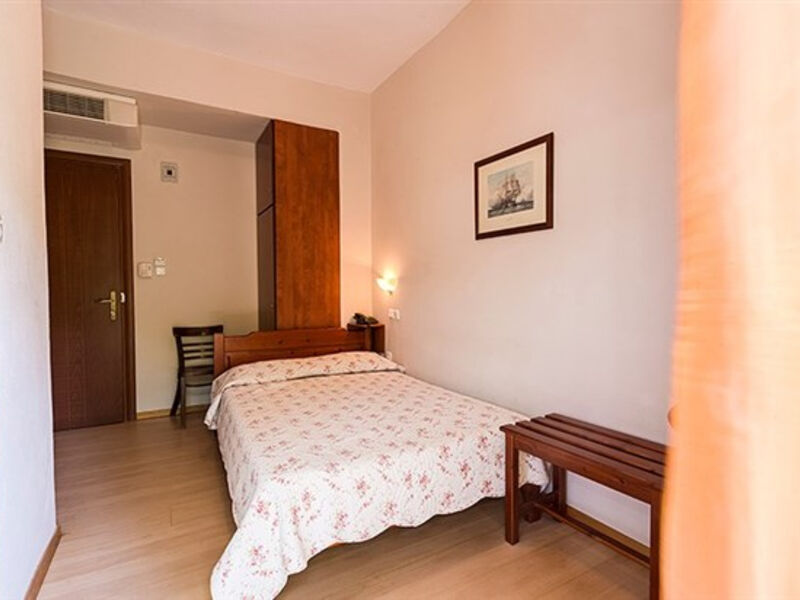 Aparthotel Semeli