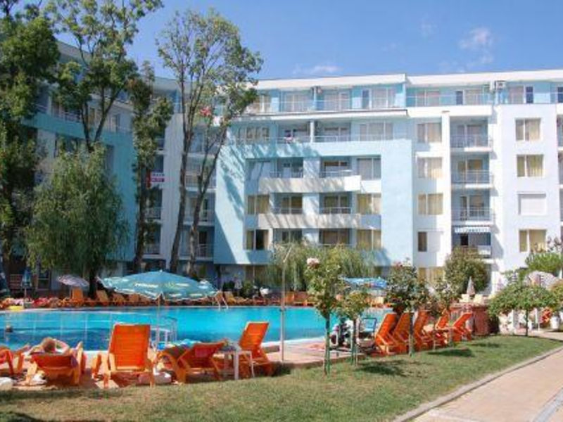 Yasen Aparthotel