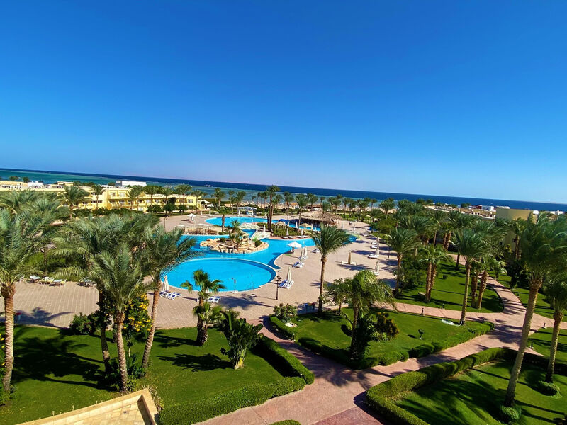 Amwaj Oyoun Resort