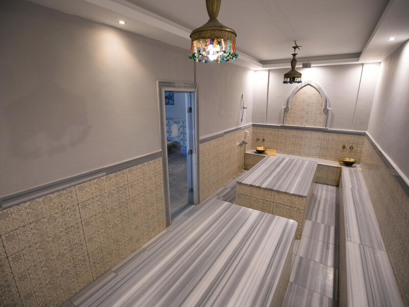 Amwaj Oyoun Resort