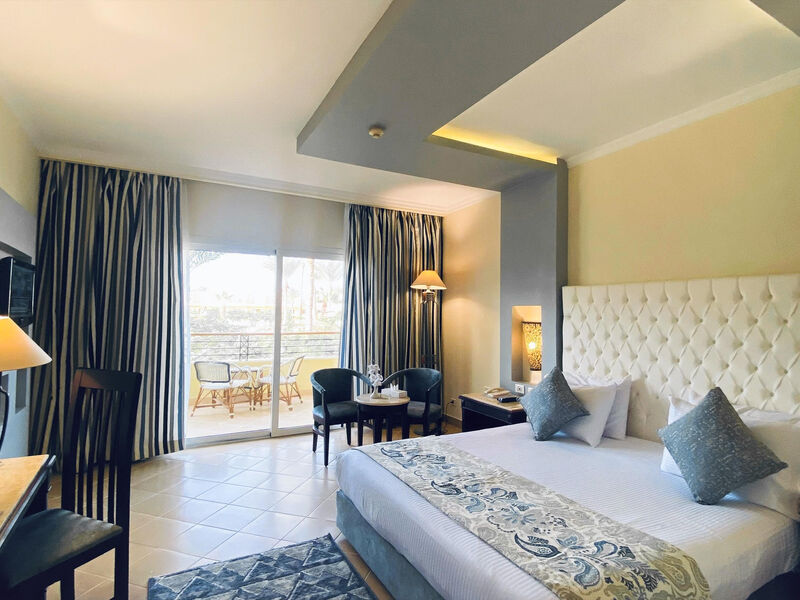 Amwaj Oyoun Resort