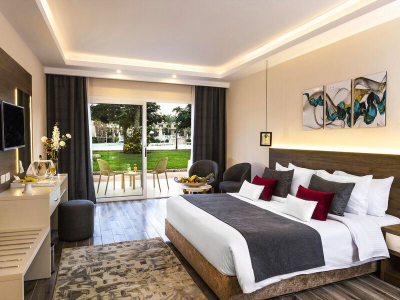 Amwaj Oyoun Resort