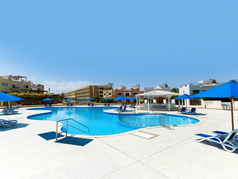 Amwaj Oyoun Resort