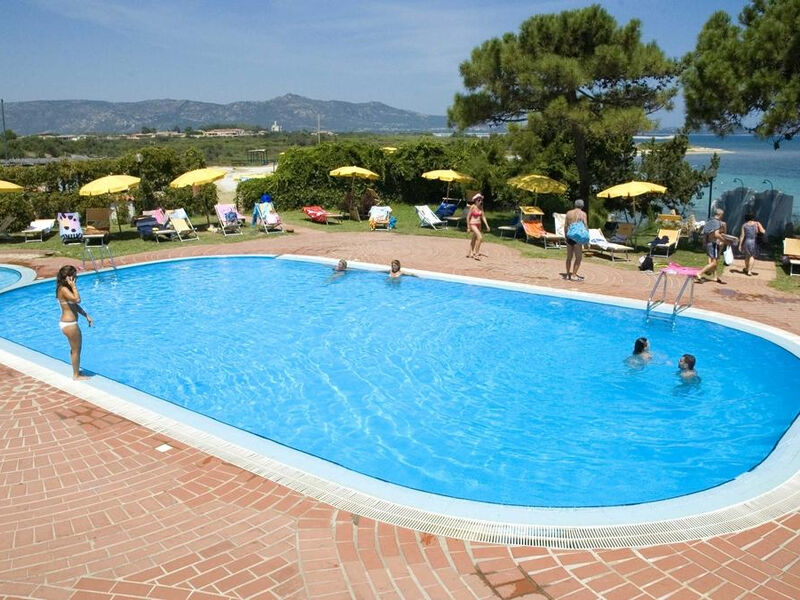Bungalow Club Village