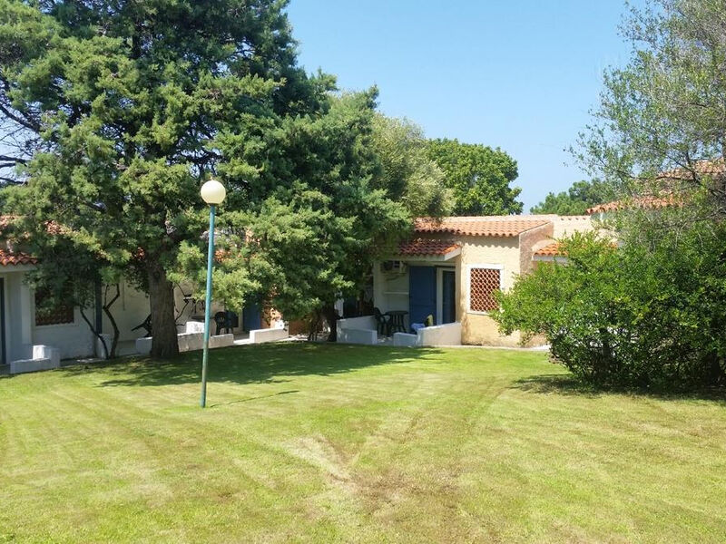 Bungalow Club Village