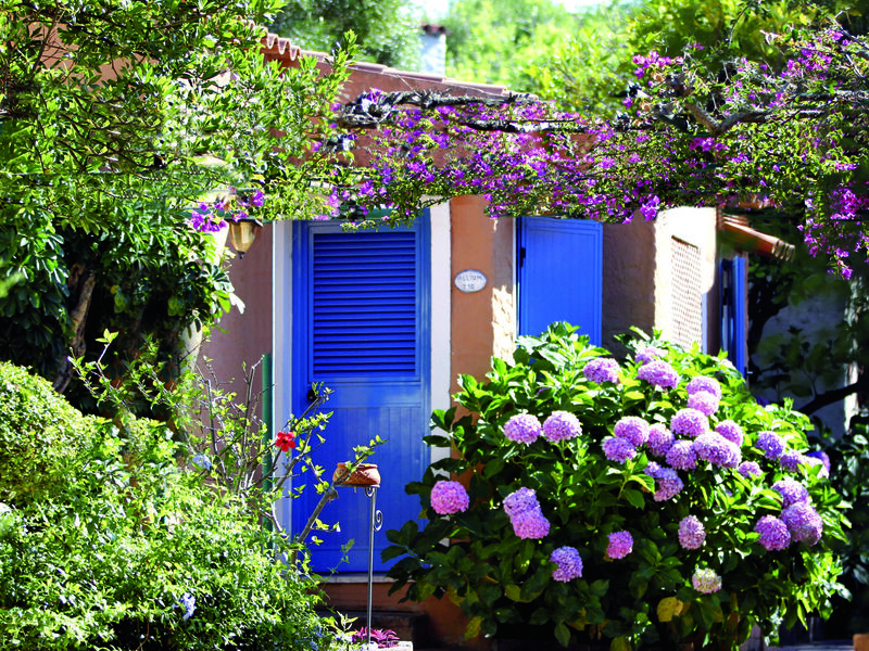 Bungalow Club Village