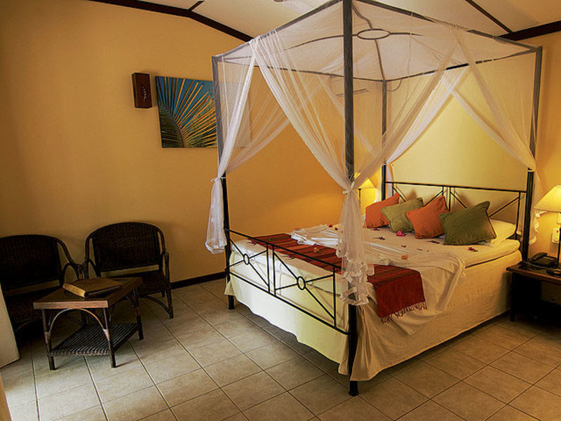 Kuredu Beach Resort - Beach Vila