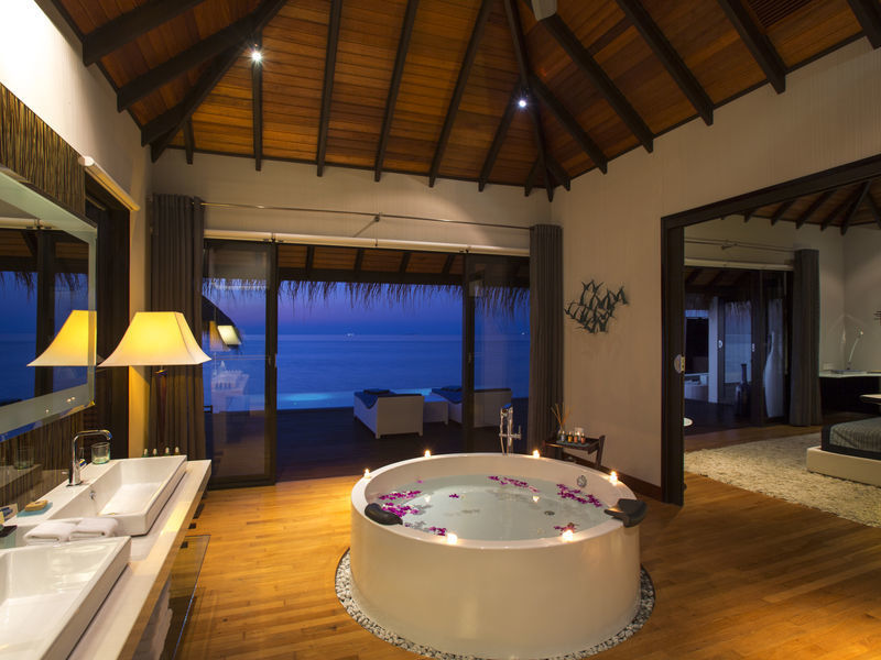 Laguna Maldives- Vellasaru Maldives (bungalovy)