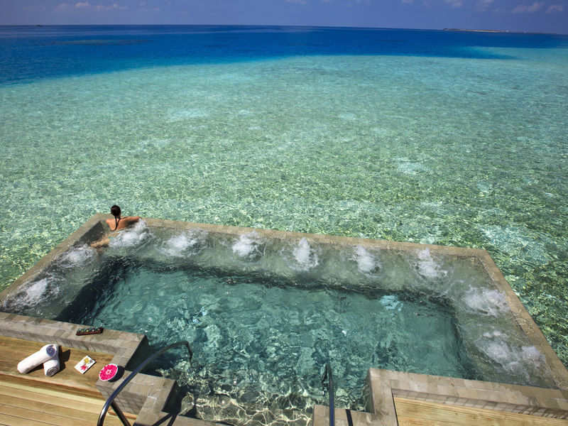 Laguna Maldives- Vellasaru Maldives (bungalovy)