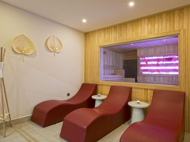 A Suite Side