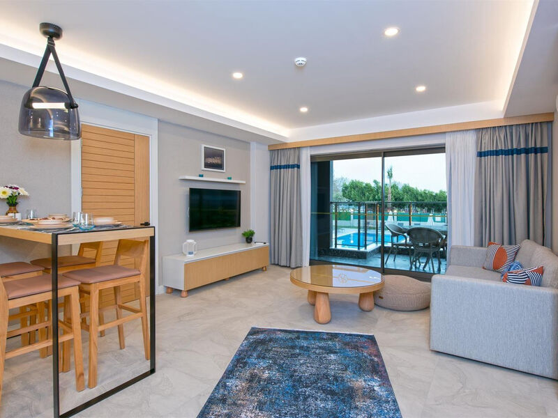 A Suite Side