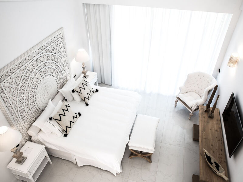 Abaton Island Resort & Spa 