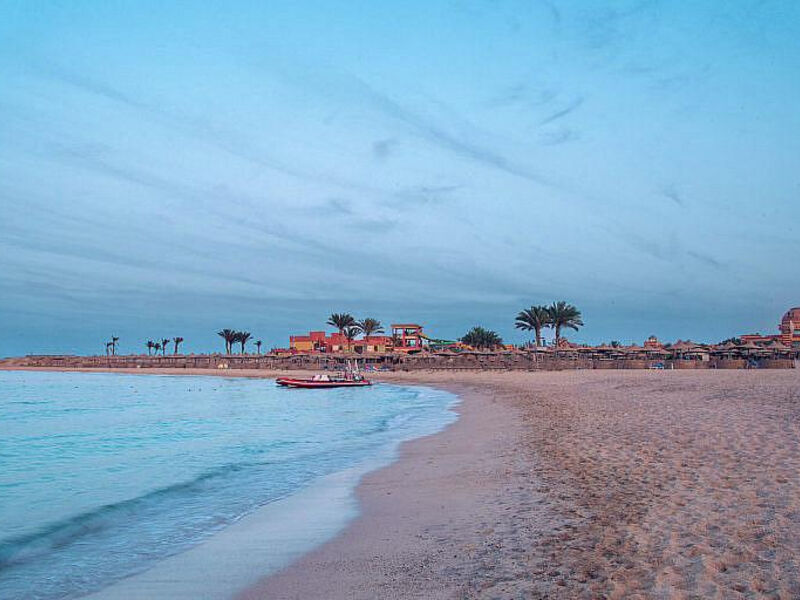 Abu Dabbab Beach & Resort