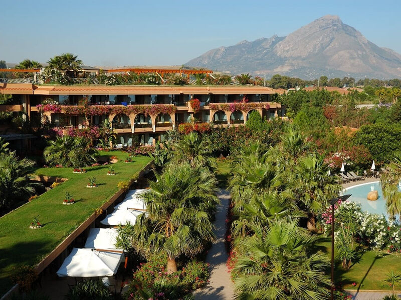 Acacia Resort