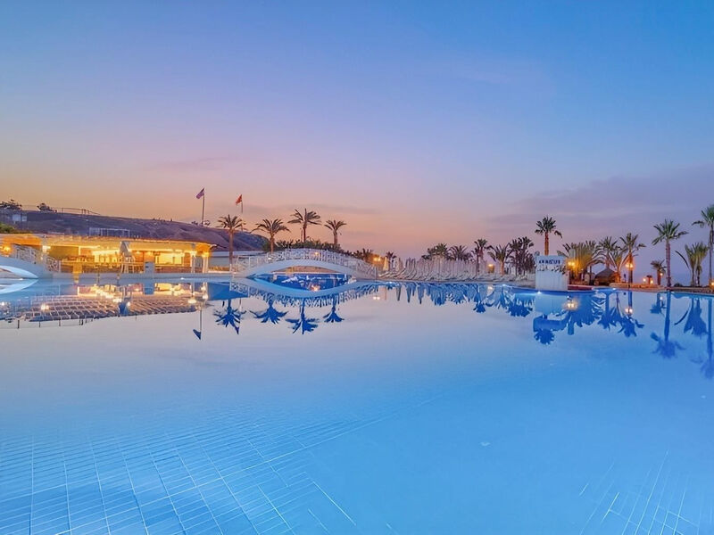Acapulco Beach & Spa Resort
