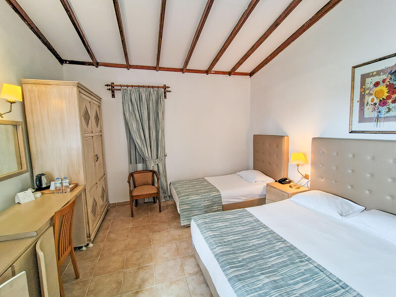 Acapulco Beach & Spa Resort