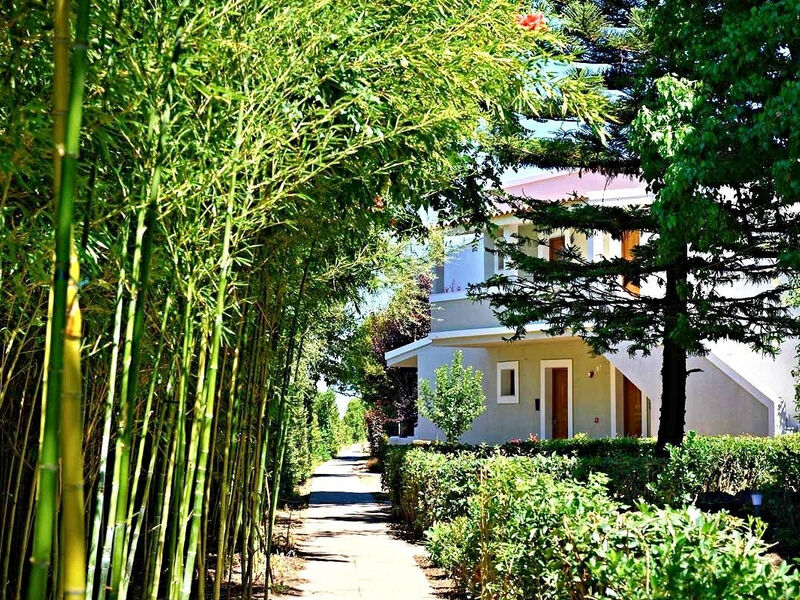 Acharavi Mare