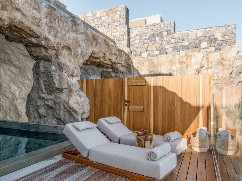 Acro Suites