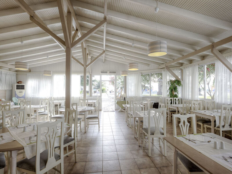 Acrotel Lily Ann Beach
